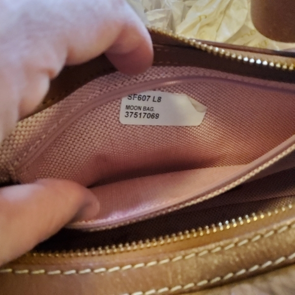 Dooney & Bourke Vintage Moon Bag Beyond EUC - Picture 16 of 16